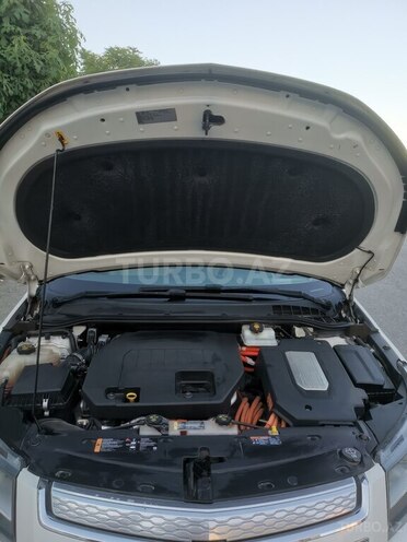 Chevrolet Volt-12
