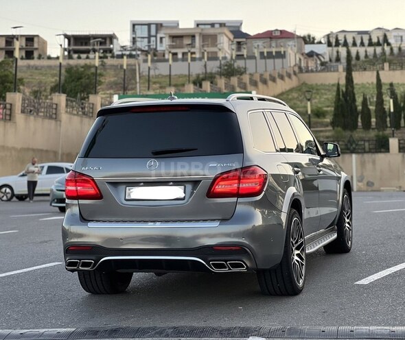 Mercedes GLS 450 4MATIC-8