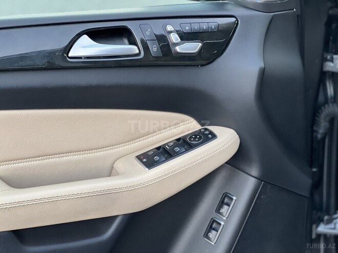 Mercedes GLS 450 4MATIC-11