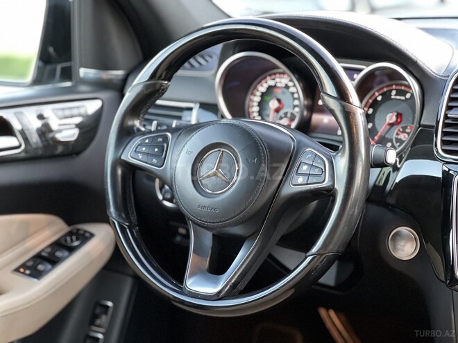 Mercedes GLS 450 4MATIC-18