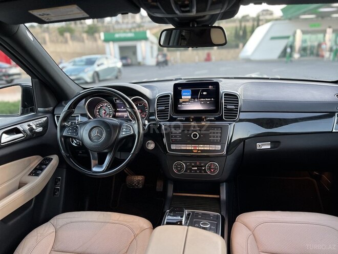 Mercedes GLS 450 4MATIC-17