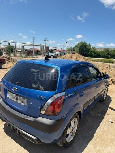 Kia Rio-5