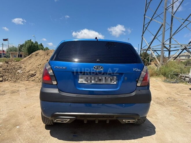 Kia Rio-12