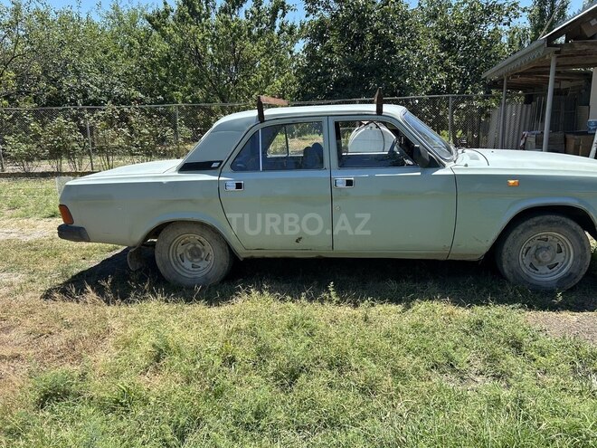 GAZ 3102 "Volga"-3