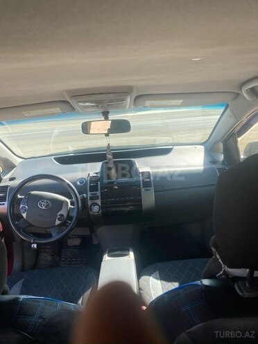 Toyota Prius-5