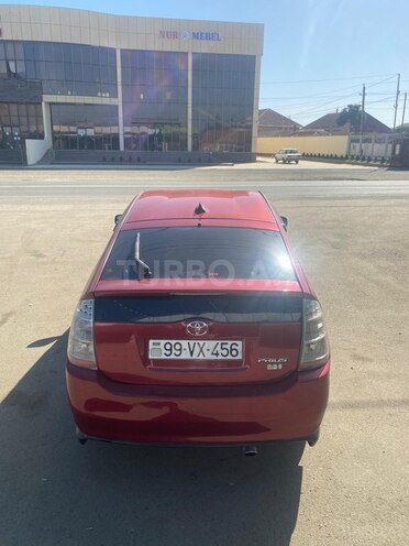 Toyota Prius-4