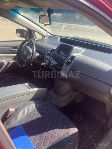 Toyota Prius-6