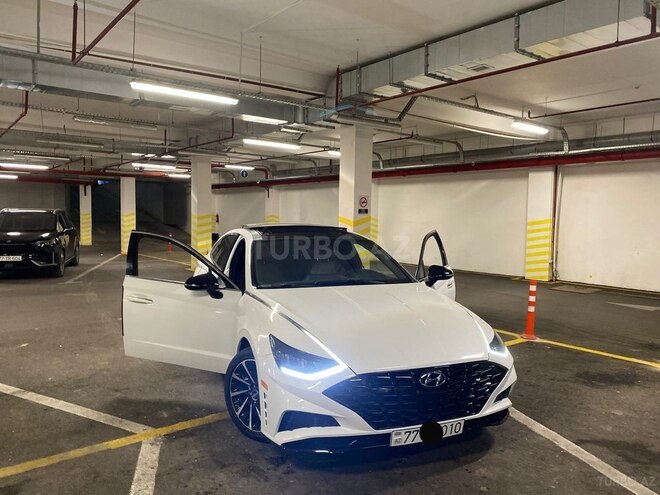 Hyundai Sonata-1