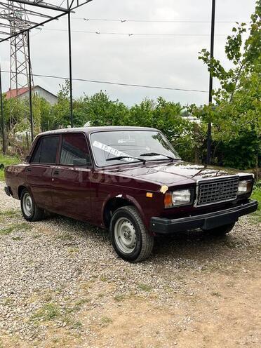 LADA (VAZ) 2107-1