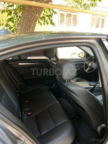 BMW 528-13