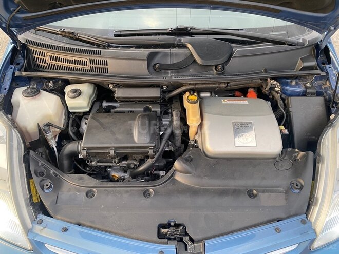 Toyota Prius-2