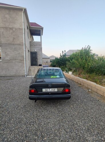 Mercedes 200 E-3
