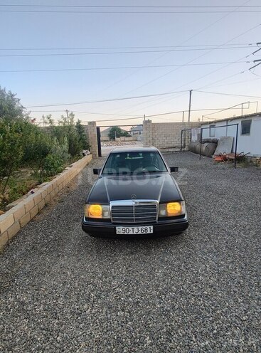 Mercedes 200 E-2