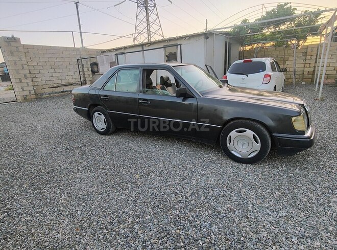 Mercedes 200 E-6