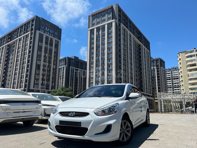 Hyundai Accent-1