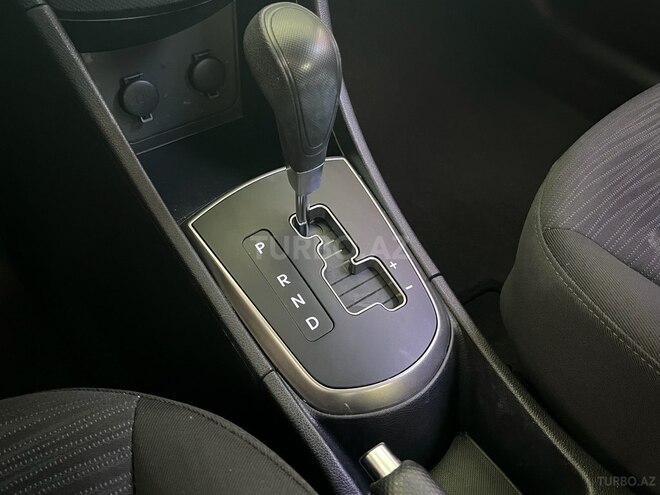 Hyundai Accent-8