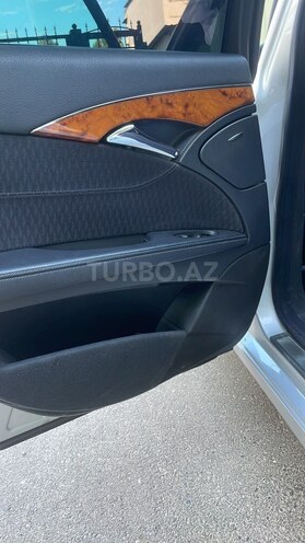 Mercedes E 240-9
