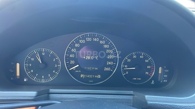 Mercedes E 240-7