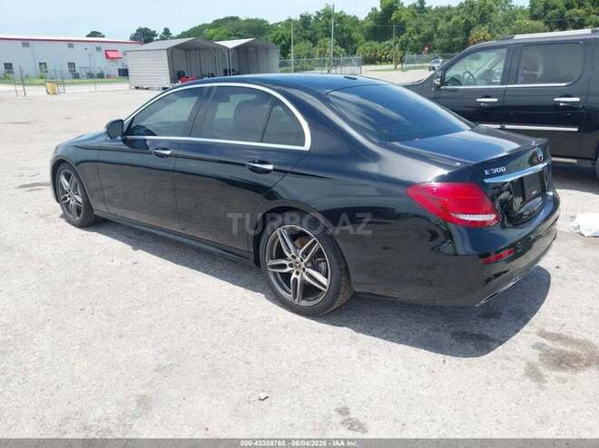 Mercedes E 300-4
