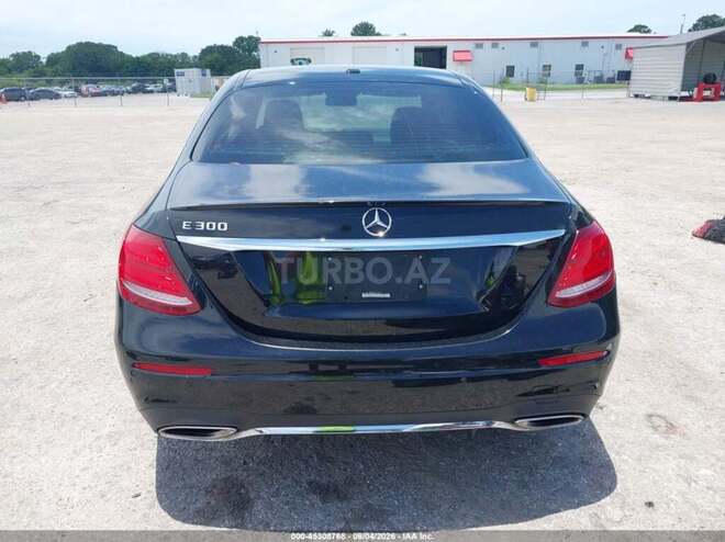 Mercedes E 300-5