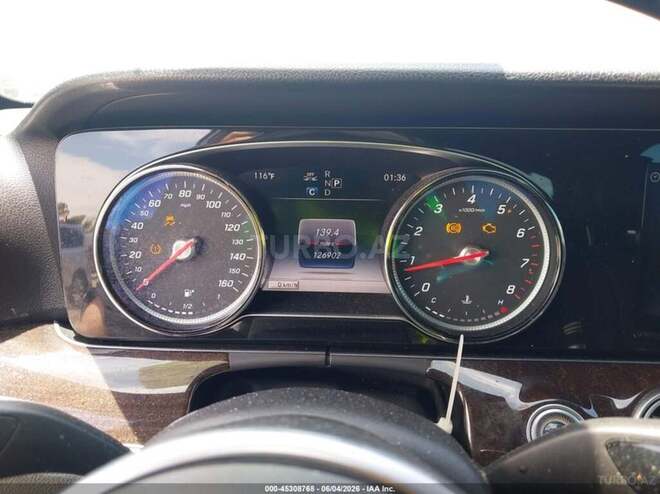 Mercedes E 300-8