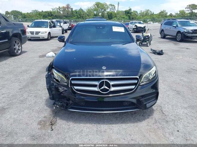 Mercedes E 300-2