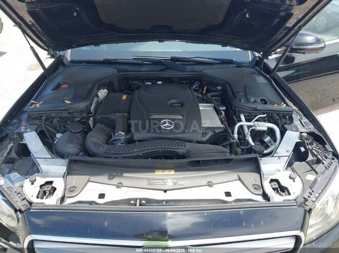 Mercedes E 300-10