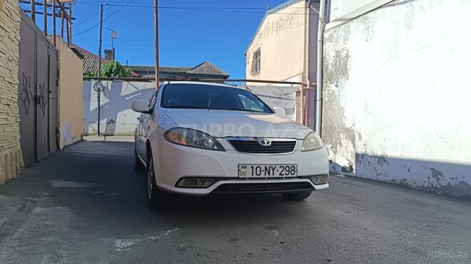 Daewoo Gentra-1