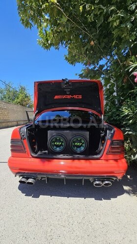 Mercedes E 320-6
