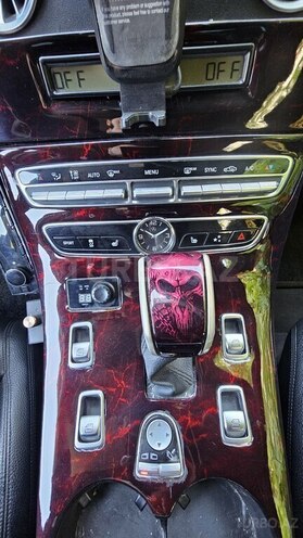 Mercedes E 320-8