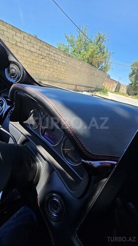 Mercedes E 320-16