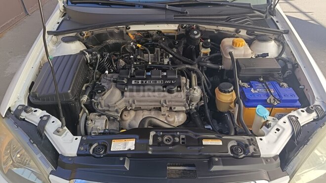 Daewoo Gentra-13