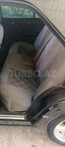 Mercedes 220 E-7