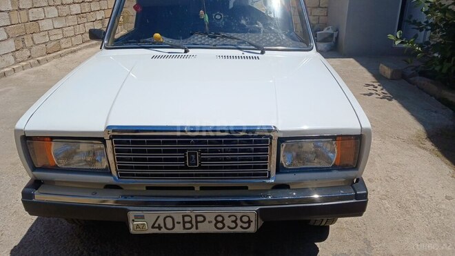 LADA (VAZ) 2107-1