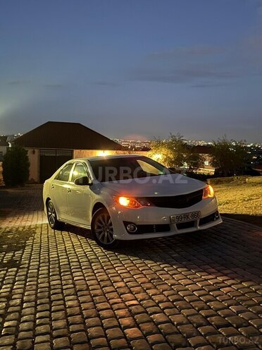 Toyota Camry-6