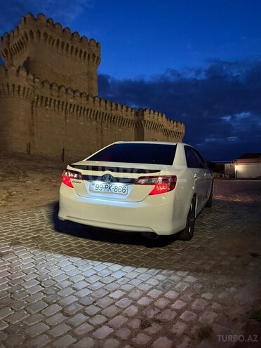 Toyota Camry-7