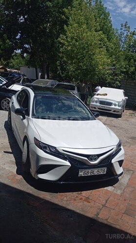 Toyota Camry-1