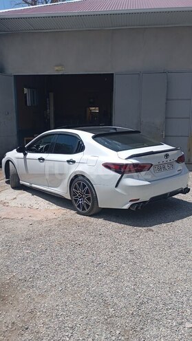 Toyota Camry-3