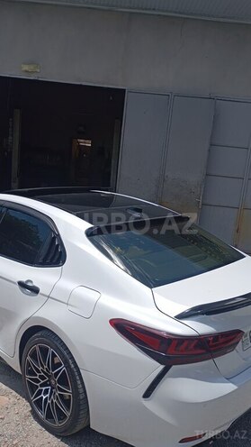 Toyota Camry-6