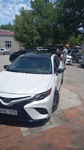 Toyota Camry-7