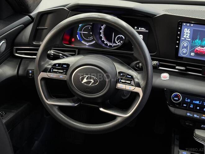 Hyundai Elantra-27