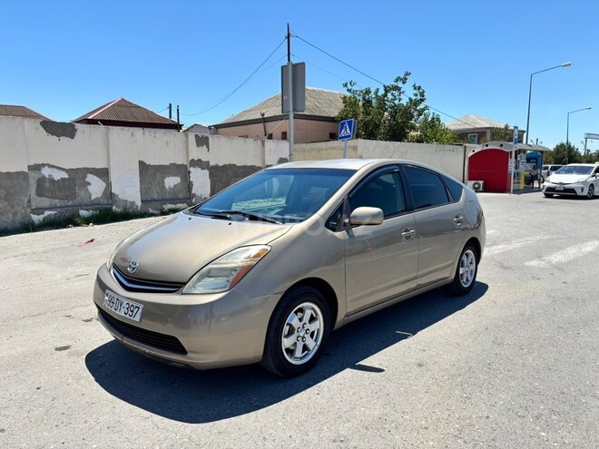 Toyota Prius-4