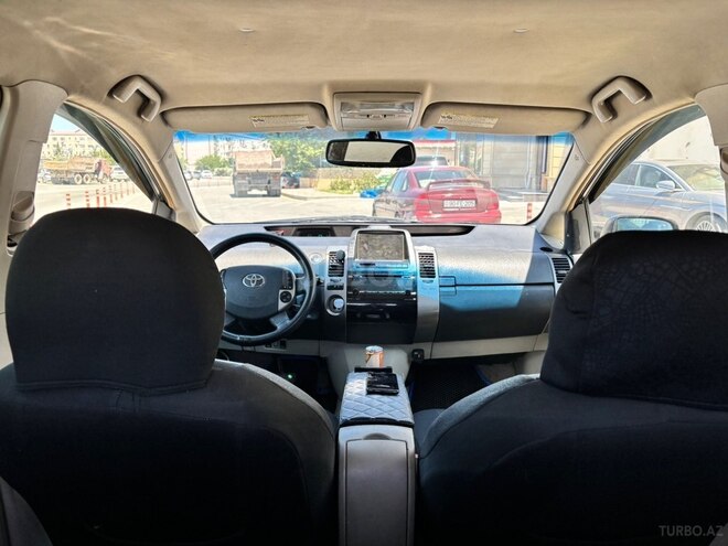 Toyota Prius-6