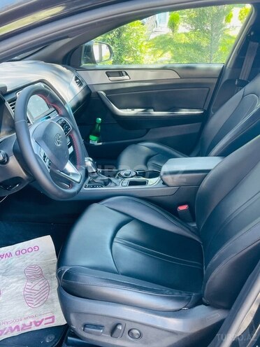 Hyundai Sonata-9