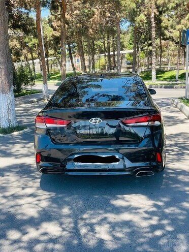 Hyundai Sonata-4