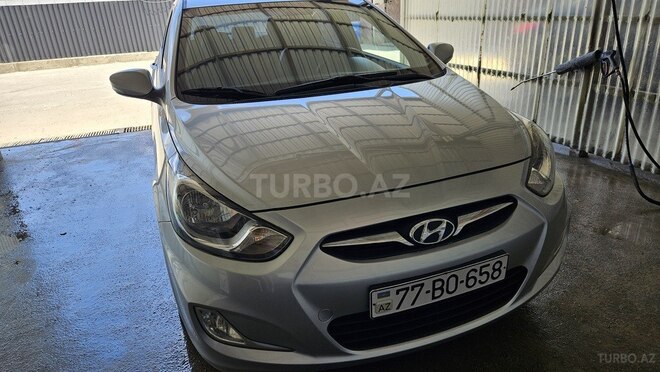 Hyundai Accent-8