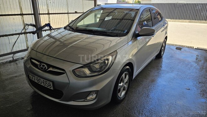 Hyundai Accent-7