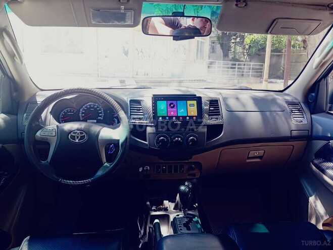 Toyota Fortuner-11