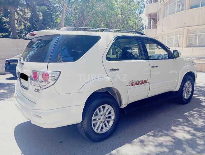 Toyota Fortuner-5