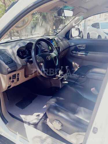 Toyota Fortuner-14